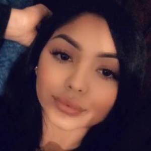 Meet your Posher, Elisa